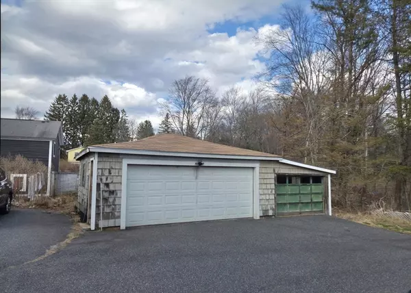 Grafton, MA 01536,48 Waterville St