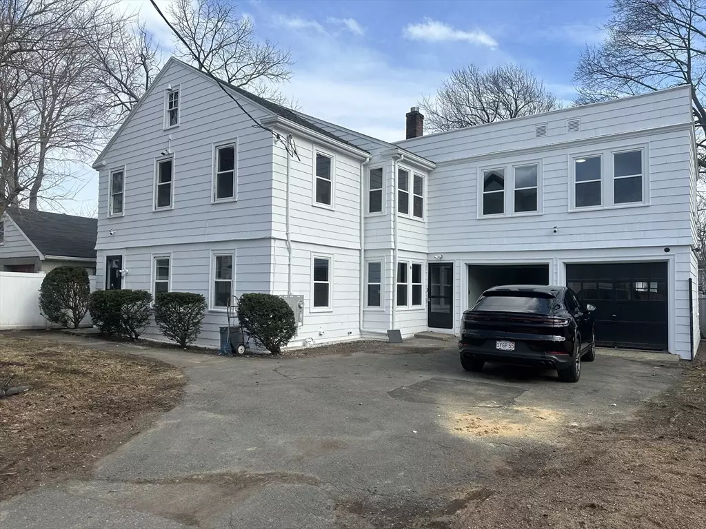 Lynn, MA 01902,19 Nahant Pl