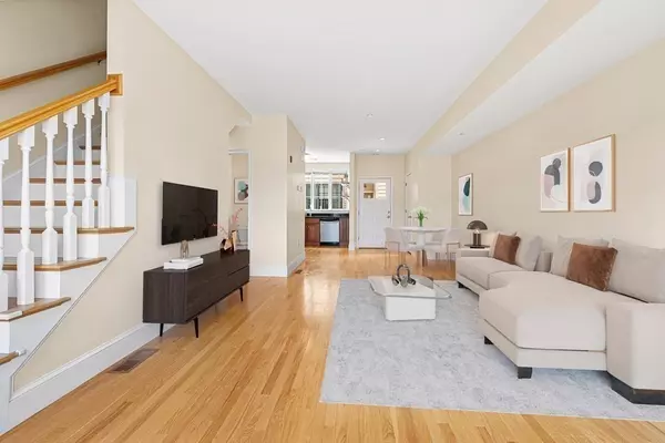 Natick, MA 01760,93 E Central St #14