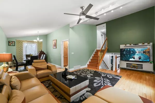 Northborough, MA 01532,15 Juniper Brook Rd