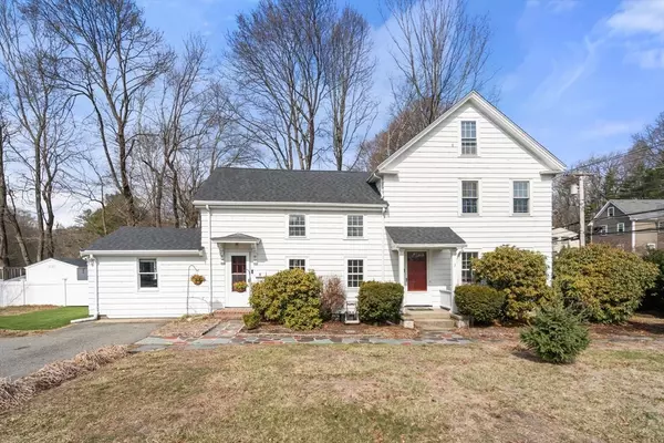 Wellesley, MA 02481,3 Bobolink Rd
