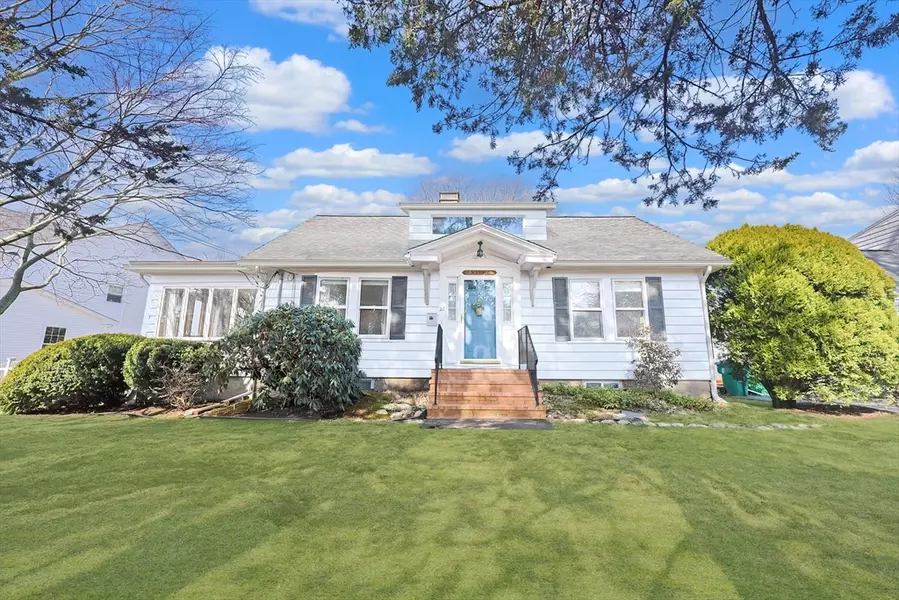 32 Sexton Ave, Westwood, MA 02090