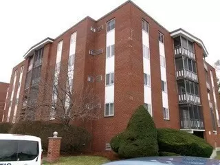 31 Lodgen Ct #1D, Malden, MA 02148