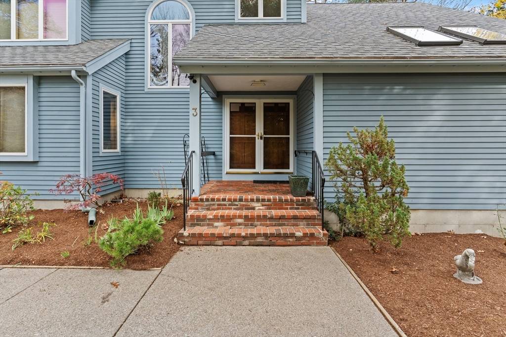 Framingham, MA 01701,3 Barnbridge Circle