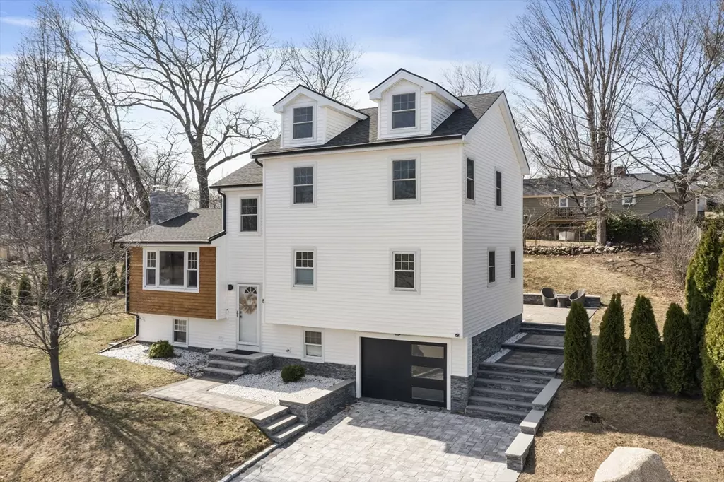 Milford, MA 01757,8 Edgewood Dr