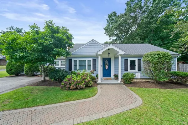 54 Birchcroft Rd, Canton, MA 02021