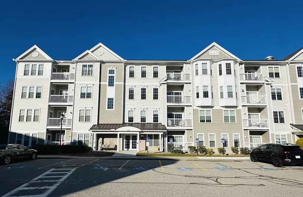 Waltham, MA 02452,107 Clocktower Drive #405