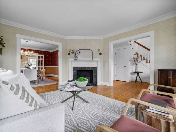 Wellesley, MA 02482,4 Middlesex St