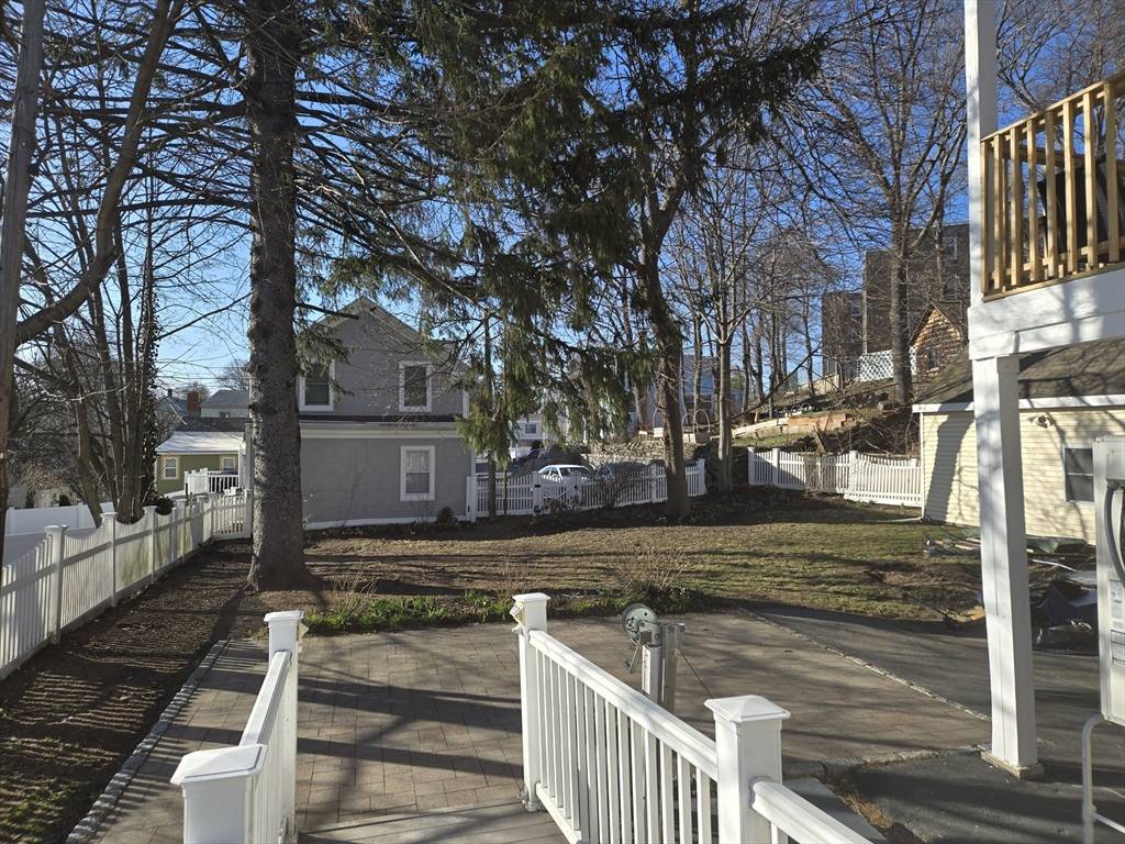 Boston, MA 02136,29 Business St #1