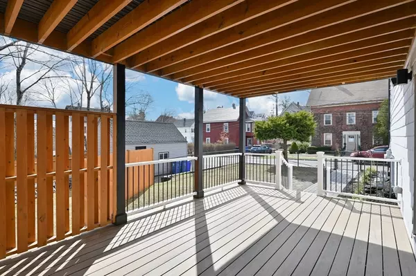 Wakefield, MA 01880,6 Rockland Street #1