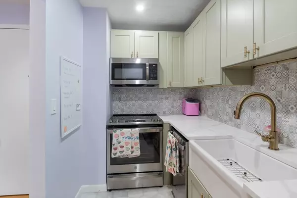 Boston, MA 02116,160 Commonwealth Ave #520