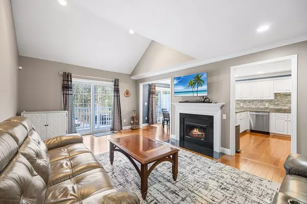 Raynham, MA 02767,22 Highland Rd #28