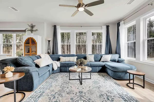 Grafton, MA 01536,2 Winslow Lane #206