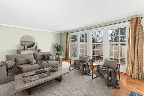 Wellesley, MA 02482,11 Oak St #59