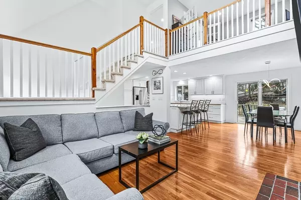 Wayland, MA 01778,30 Pilgrim Path