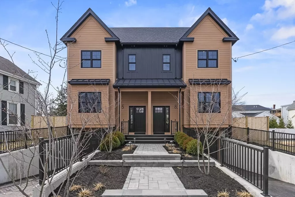 Newton, MA 02458,83 Faxon St #-