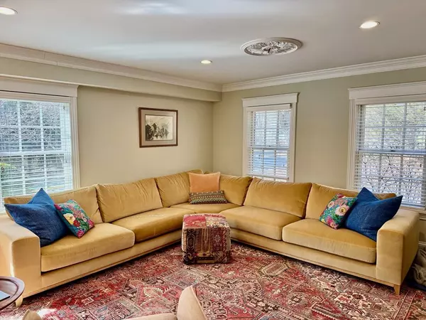 Concord, MA 01742,601 Lexington