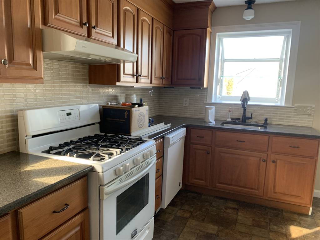 Waltham, MA 02453,16 Hagar Street #2