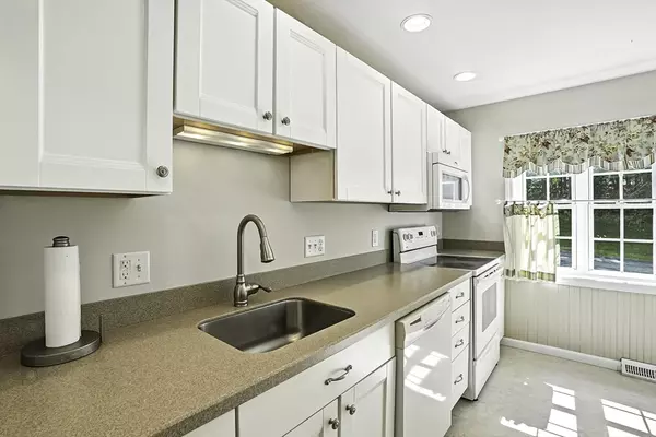 Hopedale, MA 01747,168 Laurelwood Dr #168