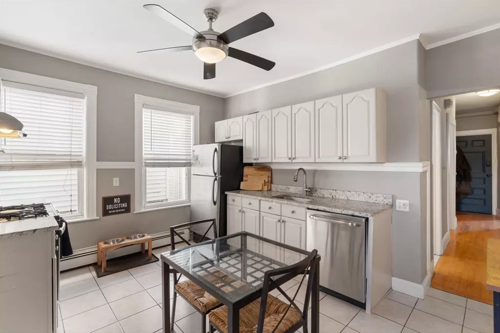 Boston, MA 02125,3 Spring Garden #2A