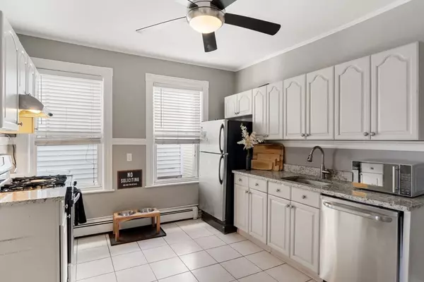 Boston, MA 02125,3 Spring Garden #2A