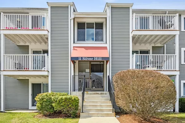Natick, MA 01760,11 Silver Hill Lane #4