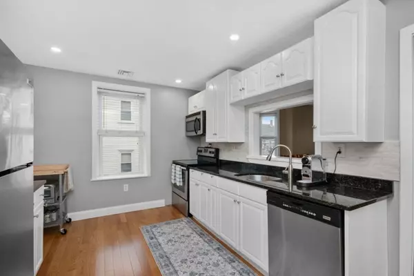 88 Walnut St #2, Boston, MA 02122