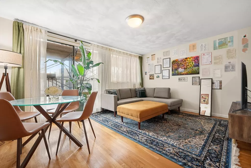 Cambridge, MA 02138,1643 Cambridge Street #65