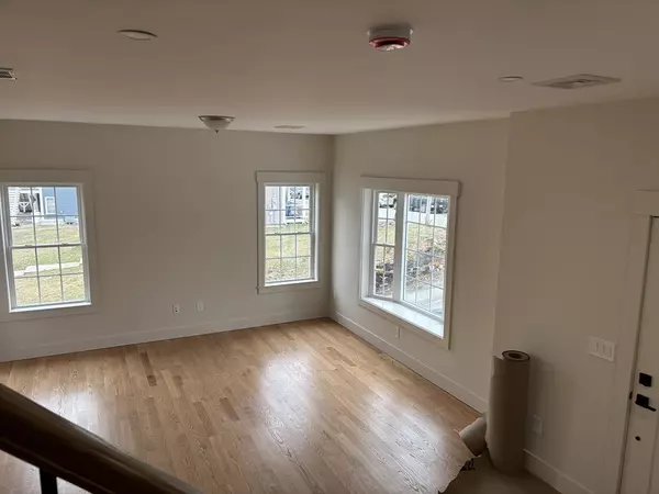 Worcester, MA 01604,70 Valmor Street