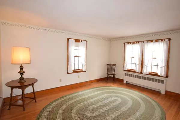 Wakefield, MA 01880,42 Herbert St