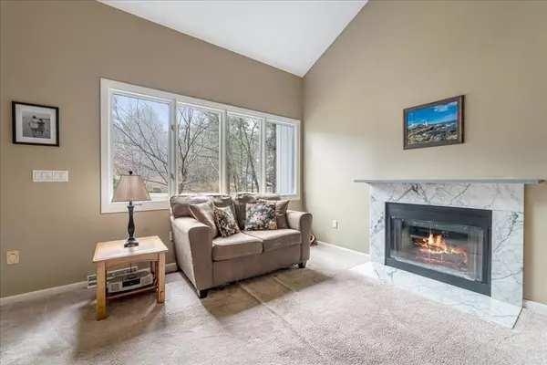 Kingston, MA 02364,64 Newcombs Mill Rd