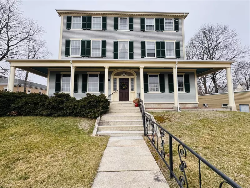 132 N Main St #1, Middleboro, MA 02346