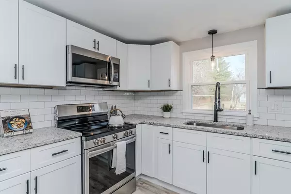 Palmer, MA 01069,8 Christine St