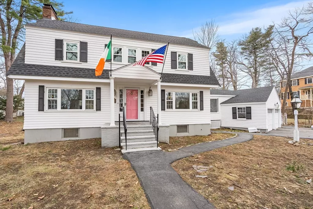 Wakefield, MA 01880,30 Strathmore Rd