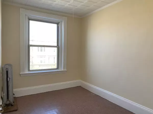 Boston, MA 02115,884 Huntington Ave #3