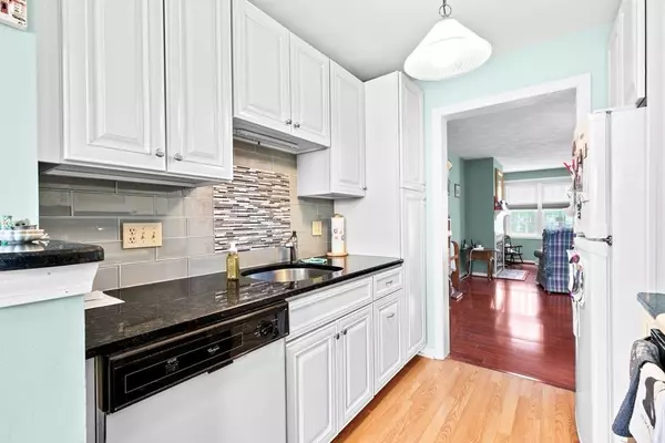 Milford, MA 01757,3 Godfrey Ln #3