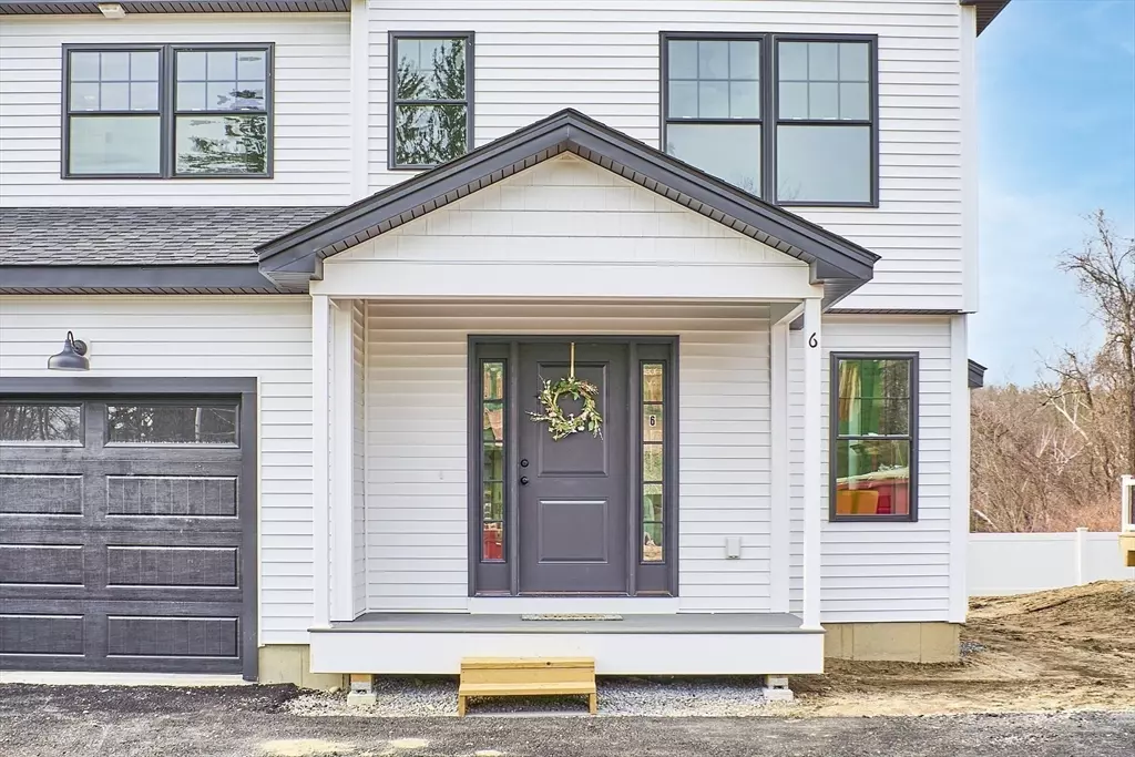 Lunenburg, MA 01462,711 Massachusetts Avenue #6