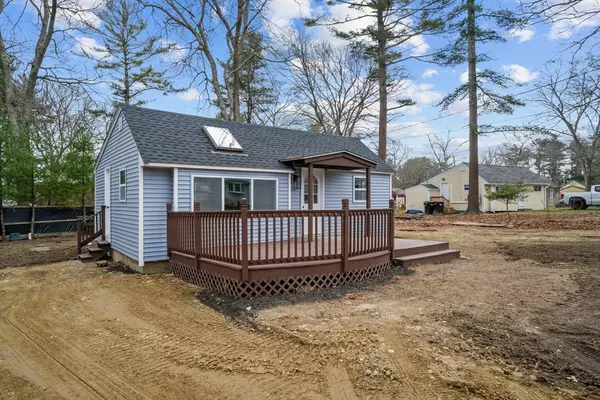 Lakeville, MA 02347,12 Violet Street