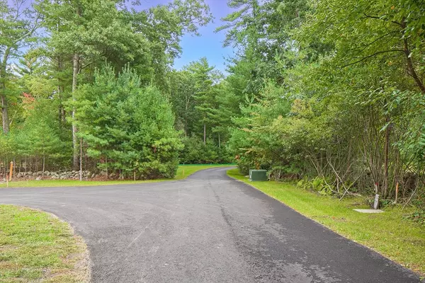 Easton, MA 02356,73 Summer St