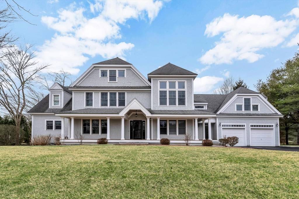 Mashpee, MA 02649,326 Willowbend