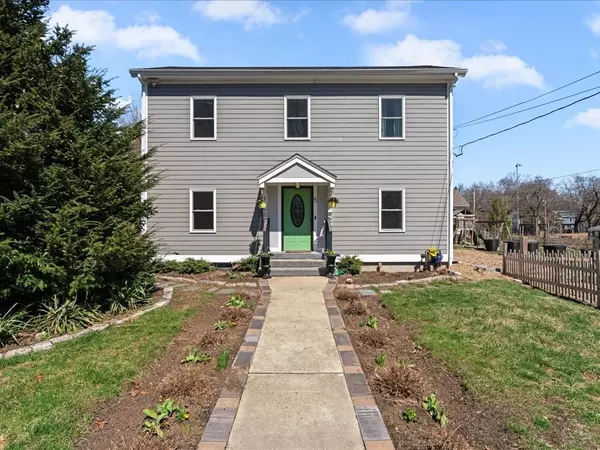 Wayland, MA 01778,5 Pleasant St