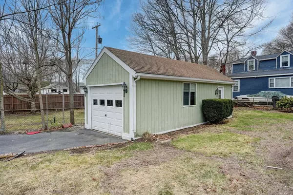Rockland, MA 02370,114-116 Vernon St,