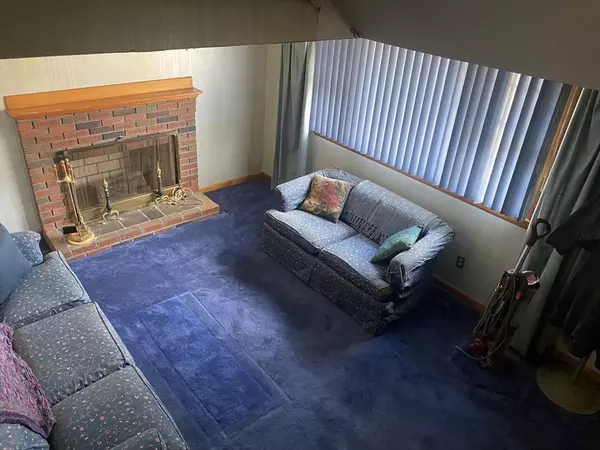 Randolph, MA 02368,1 Bonnie Ln