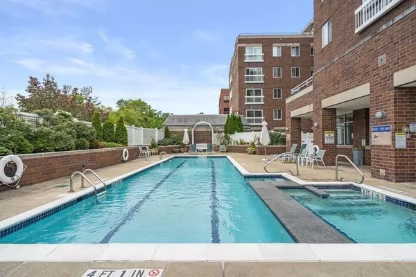 Cambridge, MA 02139,950 Massachusetts Ave #417