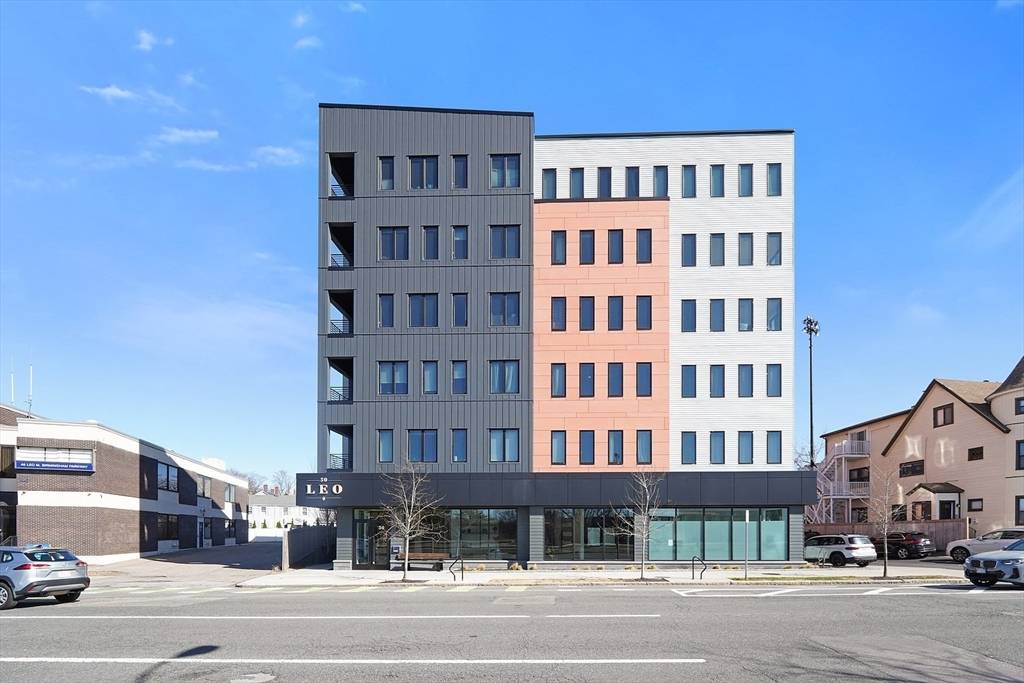50 Leo M Birmingham Pkwy #608, Boston, MA 02135