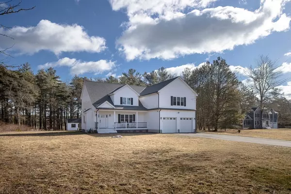 32 Randall Rd, Mattapoisett, MA 02739
