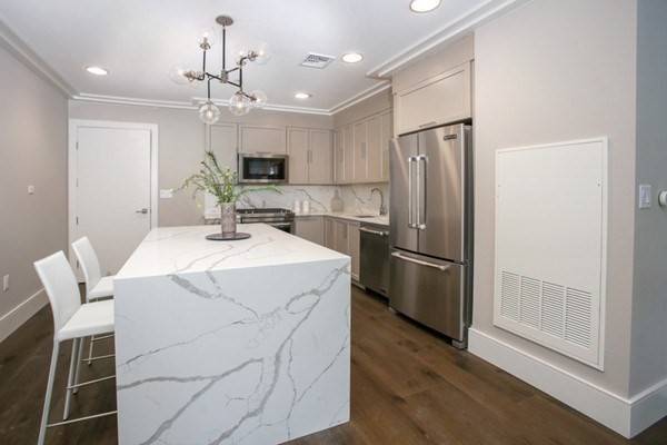 Boston, MA 02135,214 Market St #306