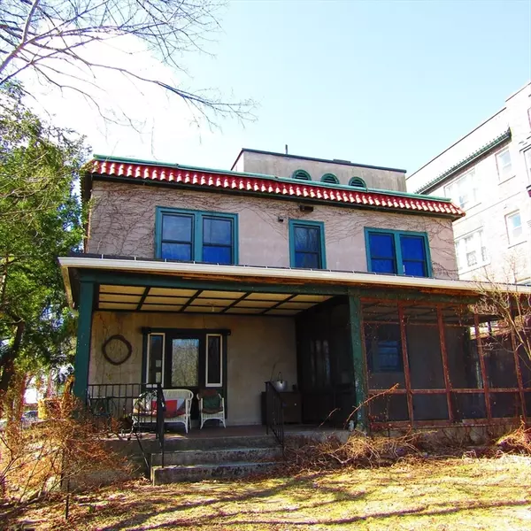 Northampton, MA 01060,67 Prospect Street