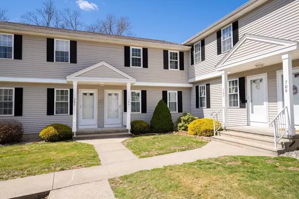 Ludlow, MA 01056,665 Center St #706
