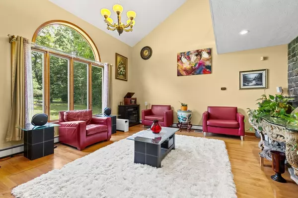 Lakeville, MA 02347,67 Vaughan St